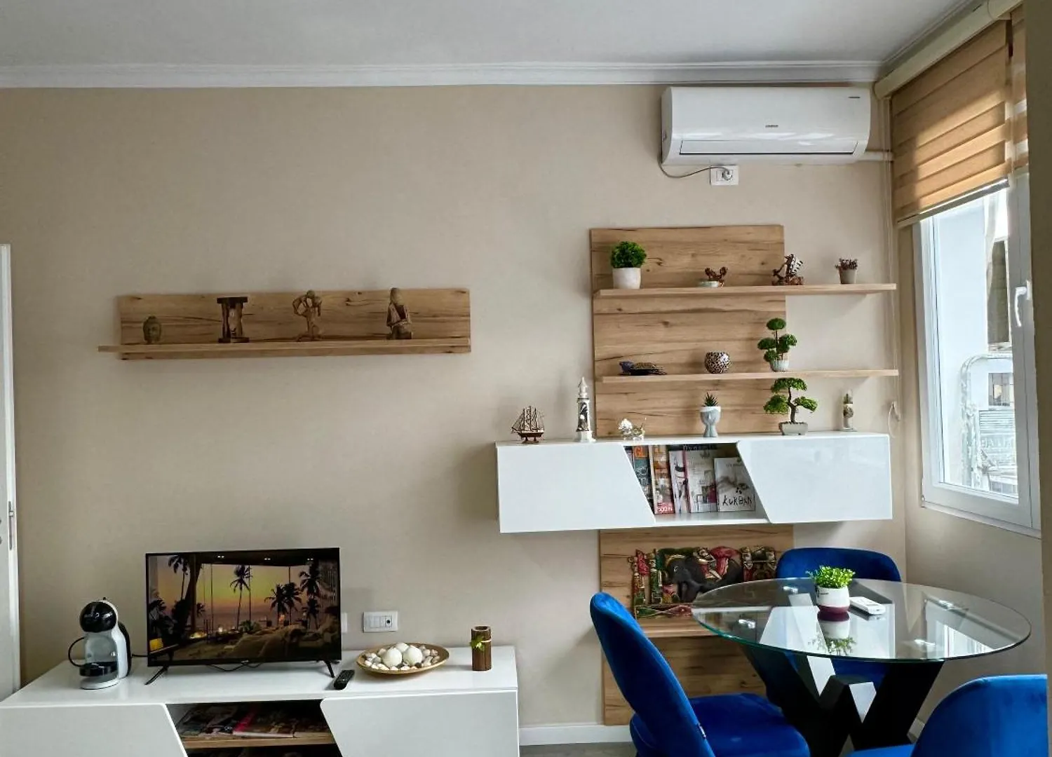 Cozy Flat Near Air Albania Stadium 2 location